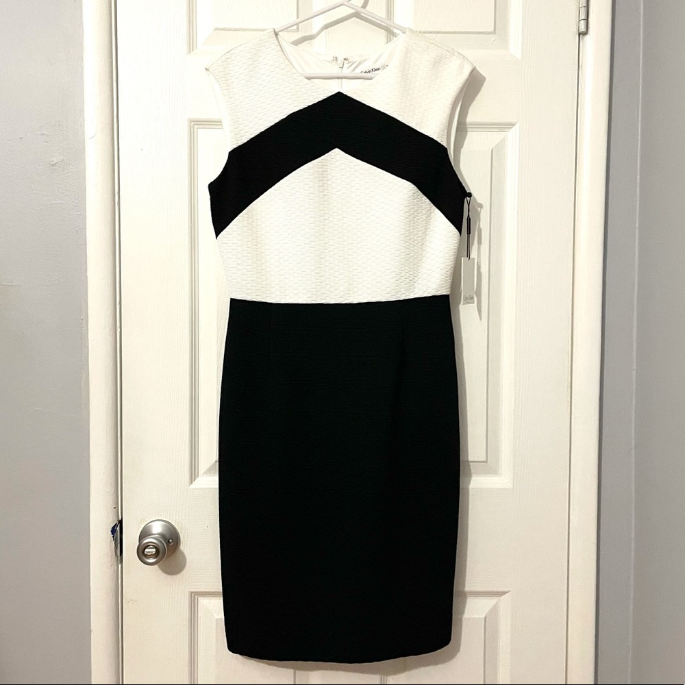 CALVIN KLEIN Sleeveless Sheath Dress